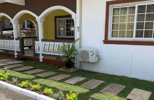 New Hope House | Mini Cozy Lodging