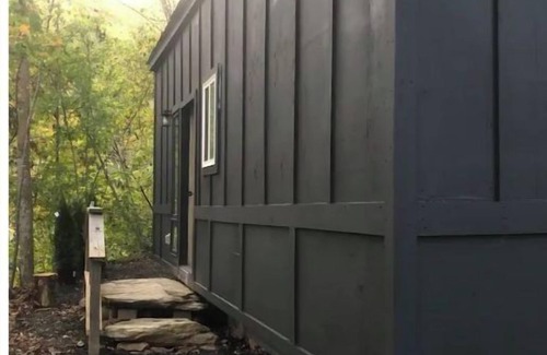 Boone Cottage | Mini Moonshine Ridge