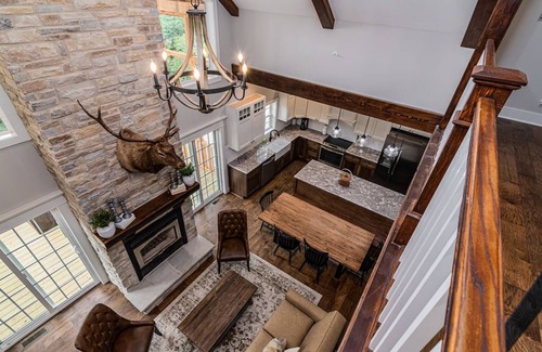 Ridgedale House | Mini private Resort Lodge! Private Pool & Hot Tub, Game Tables, Zip Line, 20 acres w/Walking Trails!