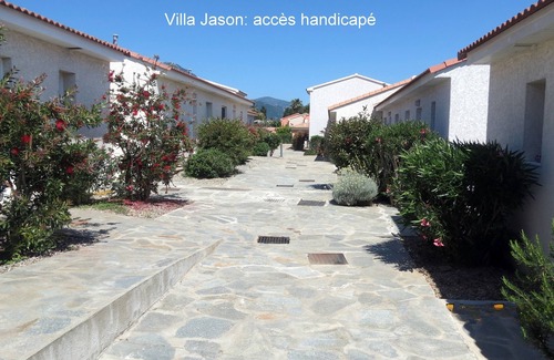 Prunete Villa | Mini Villa 3 * in Mediterranean style 100 m from the sea, heated pool
