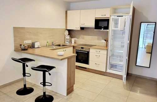 Sainte-Maxime Cottage | Mini-villa of 52 m² for 2-4 people with pool and spa, close to the beach