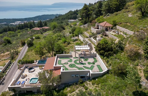 Makarska Villa | Minigolf,Bikes,Pool,Jacuzzi,Sauna, Gym