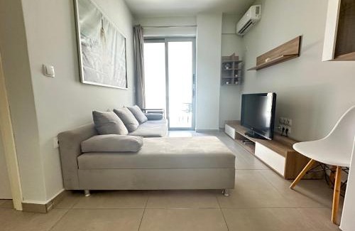 Aigaleo Apartment | Minimal City Retreat in Western Athens