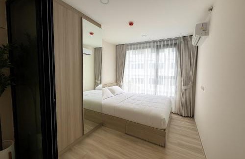 Mueang Samut Prakan District Apartment | Minimal Cozy Stay 2 Mins to Si Dan MRT 14nights minimum