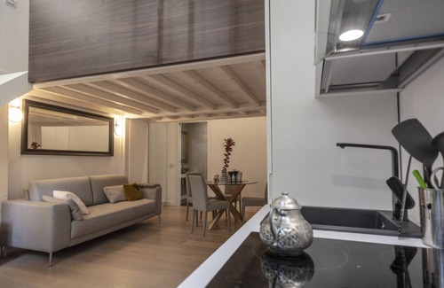 Chinatown Apartment | Minimal Loft in Centro a Milano