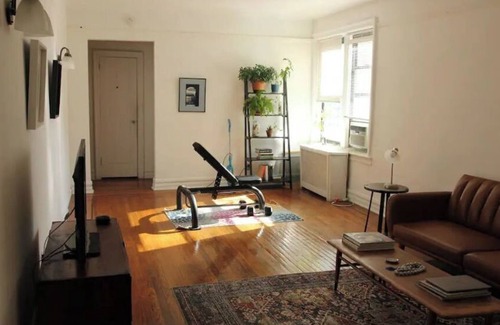 Queens Apartment | Minimalist Studio close to transportation,international cuisine.Walk to LGA LGA.