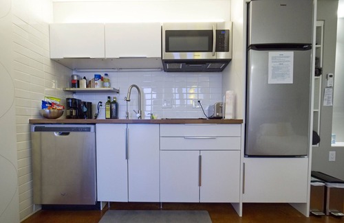 Eiber Apartment | Minimalist Studio for non-smokers