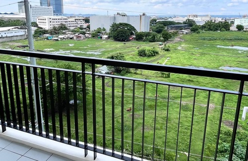 Mandurriao Condo | Minimalist Studio in Saint Dominique