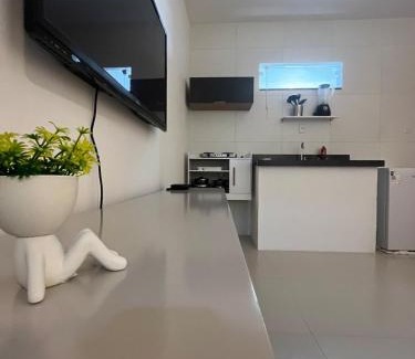 Mangabeira Apartment | Minimalista · Flat Minimalista: Seu Refúgio Perfeito