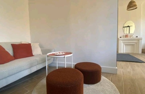 5th Arrondissement Apartment | Minimalistic style of Baille