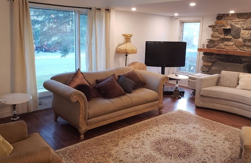 Montreal Apartment | Minimum 32days or more rental .. Long Term Rental