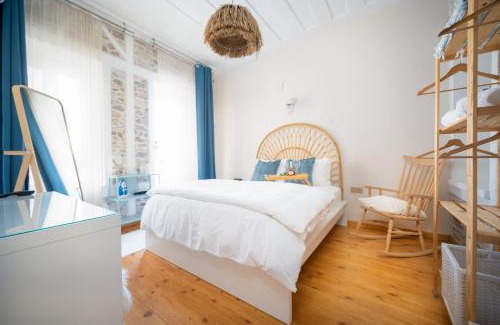 Foca House | MINIQ HOMES 101 - Near Sea Foça Center 2BR Historic Stone House