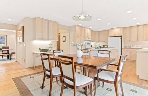 Burnsville House | Minnesota Oak Ridge Estate: Burnsville and Apple Valley near Mall of America