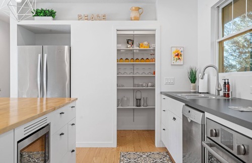 Lakeland House | MINNeSTAY* The Happy Home | Ski |