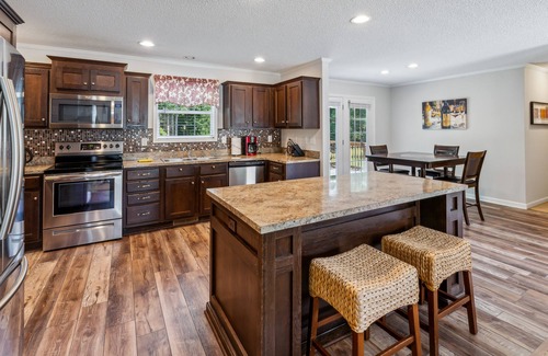 Waxhaw House | Minnie's Place is 3 min from historic DT Waxhaw, Mill bridge & Walnut Creek