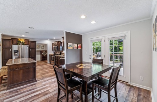 Waxhaw House | Minnie's Place is 3 min from historic DT Waxhaw, Mill bridge & Walnut Creek