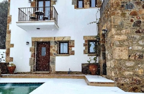 Agriles Villa | Minos Country Living maisonette with private pool