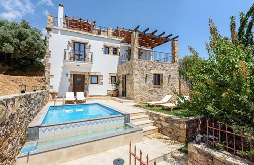 Agriles Villa | Minos Country Living maisonette with private pool