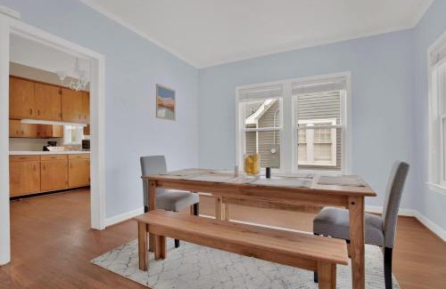 Terry Sanford House | Mins to Downtown & Ft Bragg Crafty in Haymount