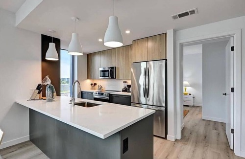 Reston Apartment | Mins to Dulles Airport | 2BR nr Reston Village Center