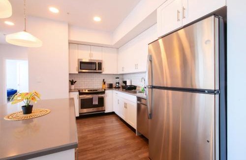 Hackensack River Waterfront Apartment | Mins to NYC, Exceptional Modern 2Bedroom Apt