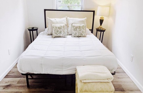Northside District Apartment | Mint Julep - Studio Apartment in Downtown Lexington
