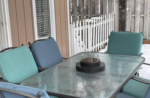 Redmond House | Minutes from Airport and Expo Center- Late Check Out