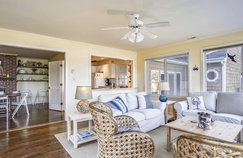 Unionville House | Minutes from Downtown St. Michaels and Tilghman | Private Dock | Hot Tub