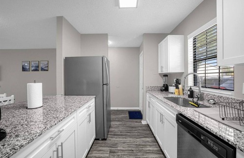 University House | Minutes from Moffit and Busch Gardens