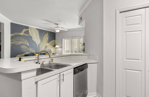 West Meadows Apartment | Minutes from Moffit and Busch Gardens