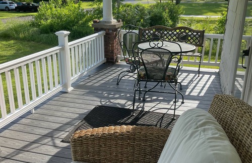 Lewiston House | Minutes from Niagara Falls in a Historic Villagen