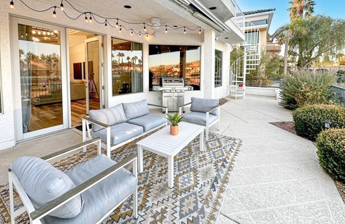 Desert Shores House | Minutes from Strip, Lakeview with "Beach" access, Canoe and Clubhouse