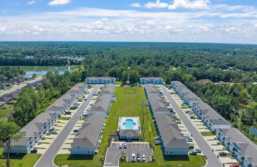 Pine Forest House | Minutes from white sand and blue seas! 3BR/2.5BA