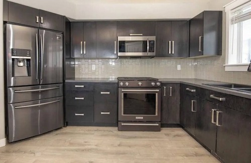 Sylvan Lake House | Minutes to beach with new hot tub and rec room.Sylvan Oasis and hidden gem!
