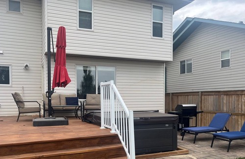 Sylvan Lake House | Minutes to beach with new hot tub and rec room.Sylvan Oasis and hidden gem!
