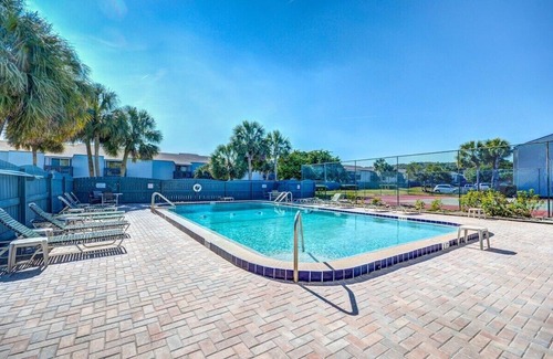 Fernandina Beach Condo | Minutes to the Beach: Pool and Tennis