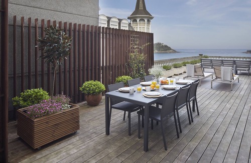 San Sebastian Centro Apartment | MIRACONCHA TERRACE: Luxury Apartment 6 PAX. Huge terrace with sea views