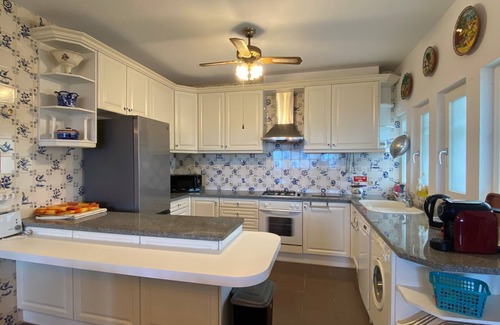 Carrapateira Apartment | Miradouro House in Carrapateira!