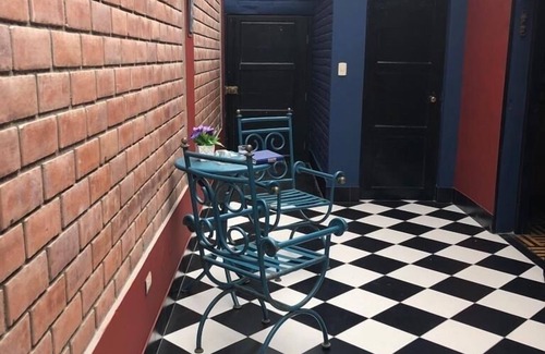 Miraflores House | Miraflores Vintage/Central Cozy Furnished Home Discover the Charm of Balta Zng