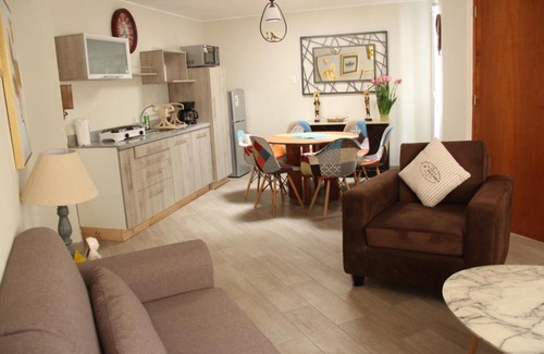 Reducto Apartment | MIRAFLORES beautiful 1 block from LARCOMAR for 11 up to 22 guests