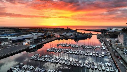 Boulogne-sur-Mer Boat Rental | Miraflores