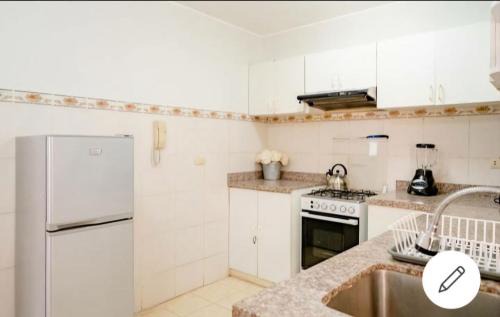 Leuro House | Miraflores Habitacion con baño compartido