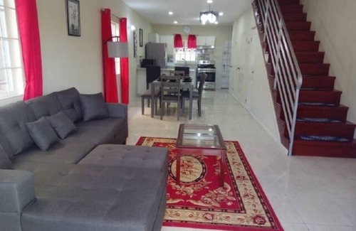 IronShore Estates House | MIRANDO PLACEn4X 2 BD 2 BA TWNHSE + 4X 1 BD 1 BA APRTMNT.GYM+POOL+HOTTUB.50 PPL