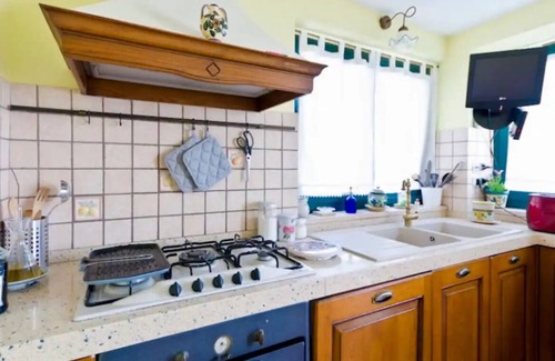 Giardini Naxos Apartment | Miriam Sea Front Apartment with SPA