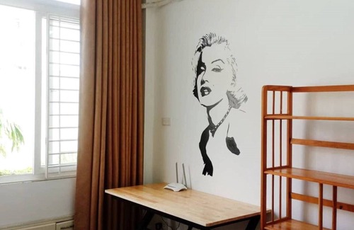 Nhat Tan House | Mirr House 1| Room 4A| Beautiful big window room