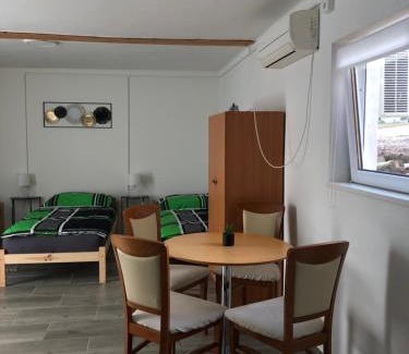 Miskovice Apartment | Miskovice 134