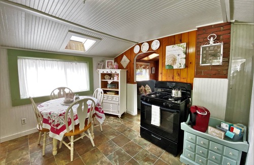 St Ignace Cottage | Miss Jane's Cottage
