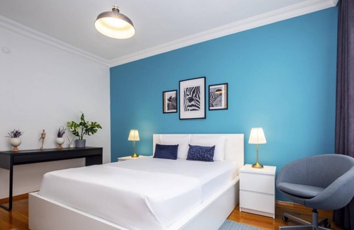 Uskudar Apartment | Missafir Apartment with a Panoramic Bosphorus View