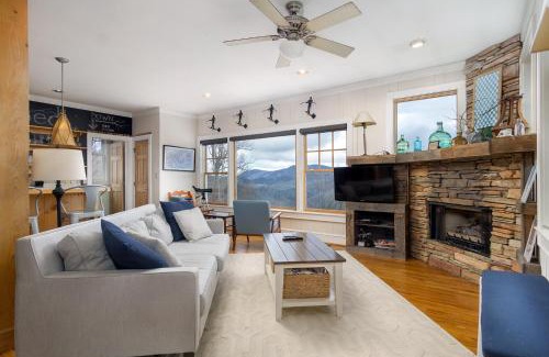 Skyland House | Misty Mountain Hideaway Under New Management, Hot Tub & Mountain Views