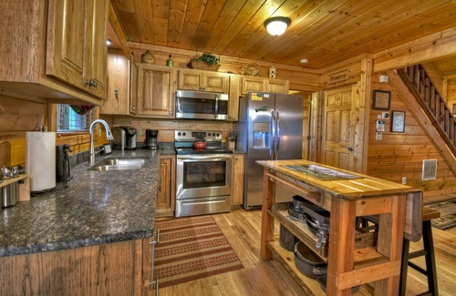 Ellijay Cabin | Misty Ridge - Where pets are pampered amidst stunning mountain panoramas, with outdoor fireplace, hot tub, firepit, pool table, and WiFi